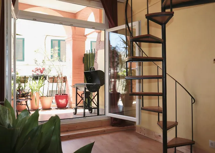 Lx Factory Guest House